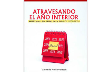 Atravesando el Año Interior de Carmiña Navia Velasco Atravesando el Año Interior de Carmiña Navia Velasco